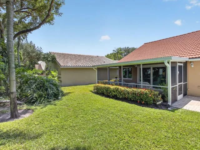 Продажа дома по адресу 13275 ROYALE SABAL Court - фото 9350999