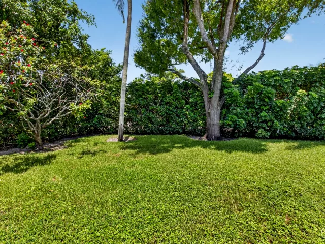 Продажа дома по адресу 13275 ROYALE SABAL Court - фото 9351000