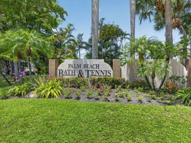 Продажа дома по адресу 13275 ROYALE SABAL Court - фото 9351003