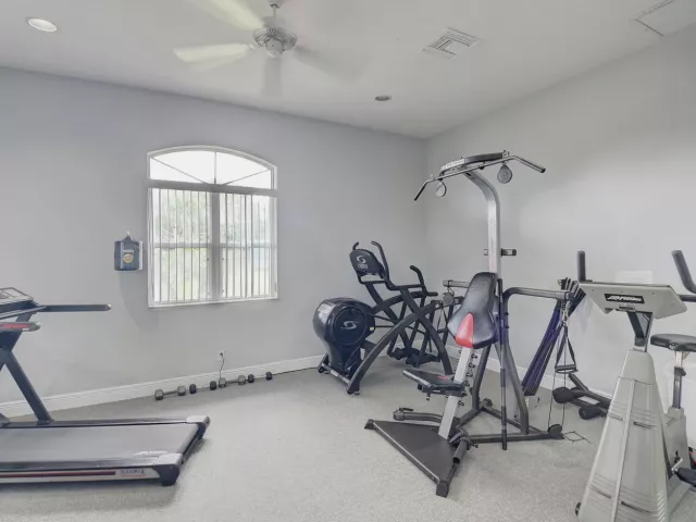 Продажа дома по адресу 13275 ROYALE SABAL Court - фото 9351005