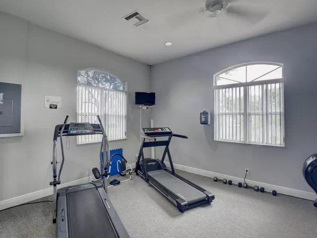 Продажа дома по адресу 13275 ROYALE SABAL Court - фото 9351006