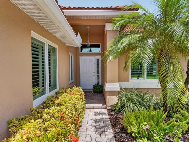 Продажа дома по адресу 13275 ROYALE SABAL Court - фото 9350972