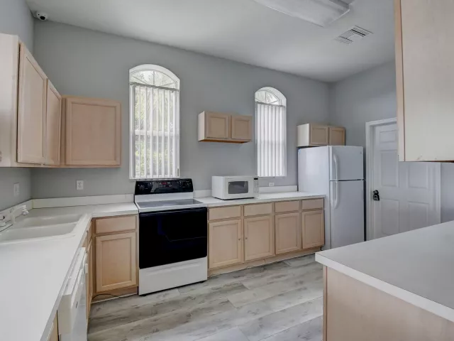 Продажа дома по адресу 13275 ROYALE SABAL Court - фото 9351010