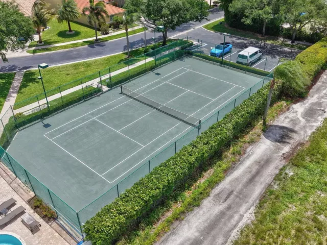 Продажа дома по адресу 13275 ROYALE SABAL Court - фото 9351013