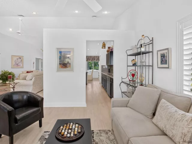 Продажа дома по адресу 13275 ROYALE SABAL Court - фото 9350976