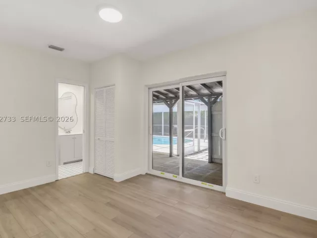 Продажа дома по адресу 1514 NE 176th St - фото 9350025
