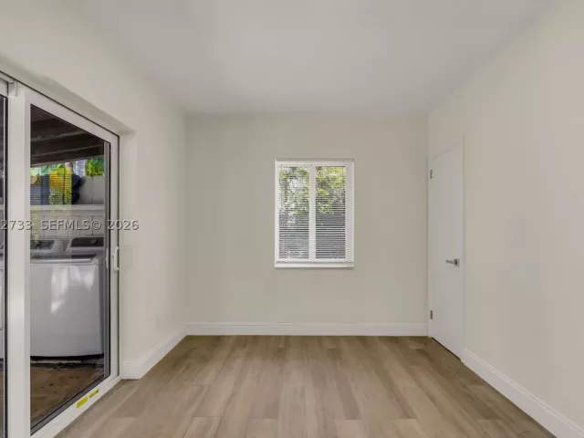 Продажа дома по адресу 1514 NE 176th St - фото 9350030