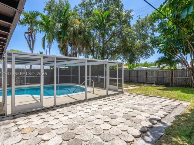 Продажа дома по адресу 1514 NE 176th St - фото 9350033