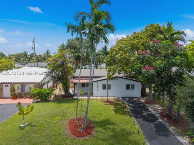 Продажа дома по адресу 1514 NE 176th St - фото 9350040