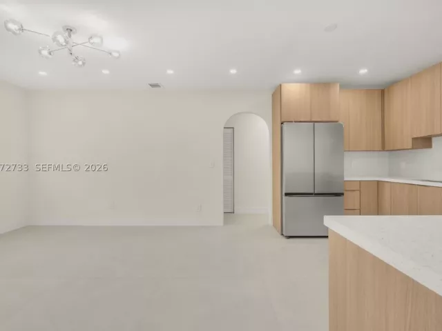 Продажа дома по адресу 1514 NE 176th St - фото 9350018