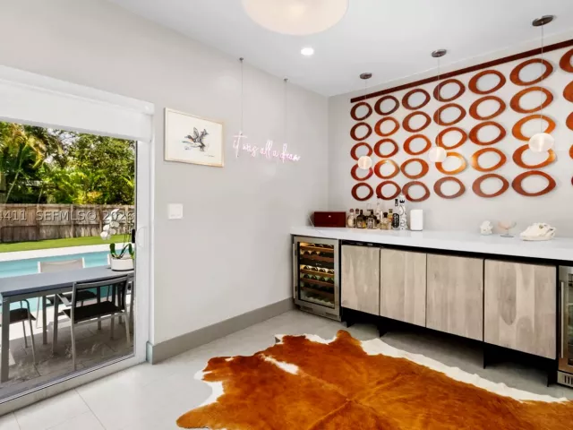 Продажа дома по адресу 831 NE 109th St - фото 9355182