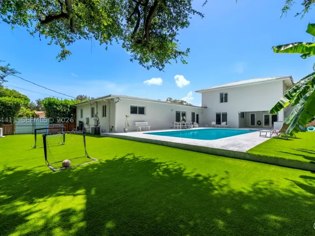 Продажа дома по адресу 831 NE 109th St - фото 9355165