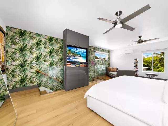 Продажа дома по адресу 831 NE 109th St - фото 9355186