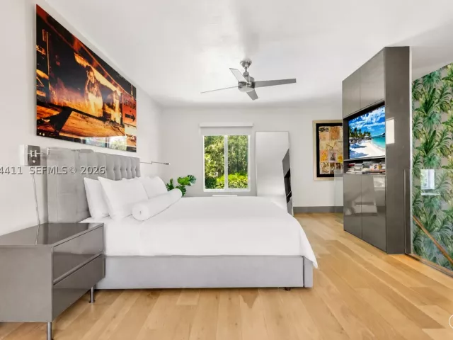 Продажа дома по адресу 831 NE 109th St - фото 9355188