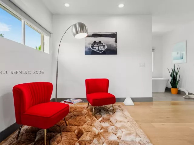 Продажа дома по адресу 831 NE 109th St - фото 9355190