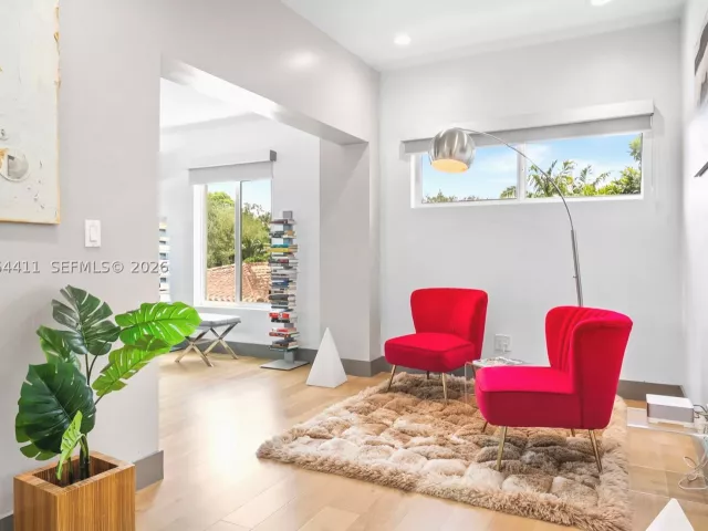Продажа дома по адресу 831 NE 109th St - фото 9355191