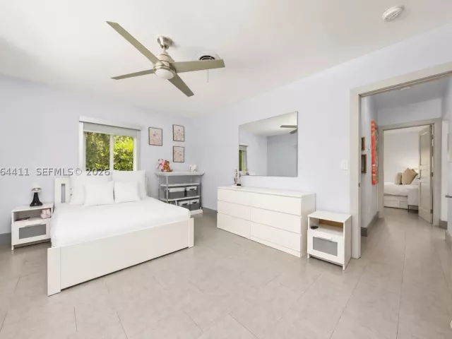 Продажа дома по адресу 831 NE 109th St - фото 9355205