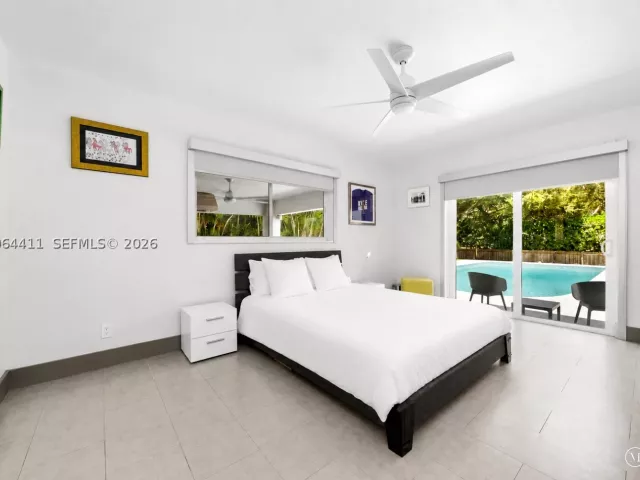 Продажа дома по адресу 831 NE 109th St - фото 9355210
