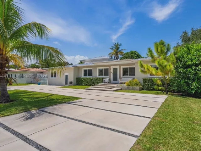 Продажа дома по адресу 831 NE 109th St - фото 9355168