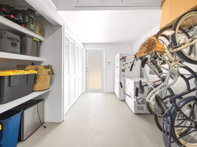 Продажа дома по адресу 831 NE 109th St - фото 9355214