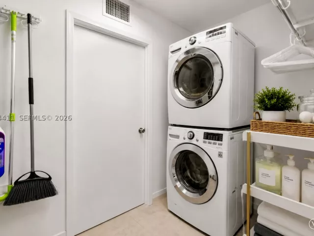 Продажа дома по адресу 831 NE 109th St - фото 9355216