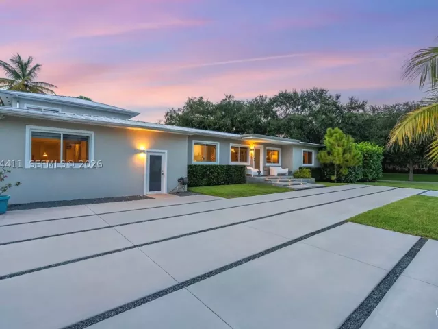 Продажа дома по адресу 831 NE 109th St - фото 9355219