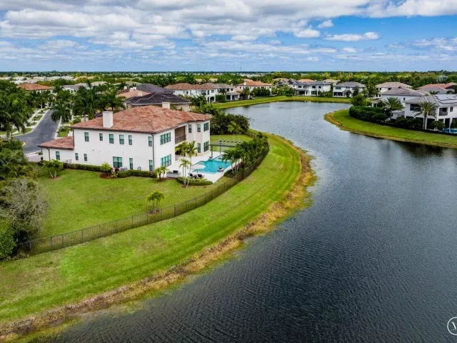 Продажа дома по адресу 17511 Cadena Drive - фото 9359626