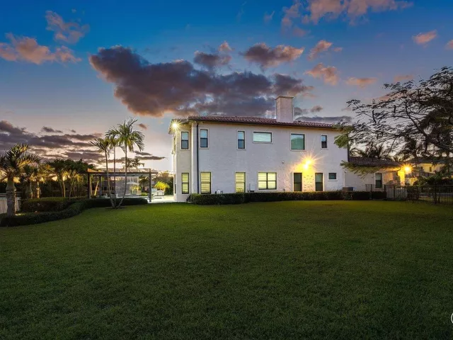 Продажа дома по адресу 17511 Cadena Drive - фото 9359633
