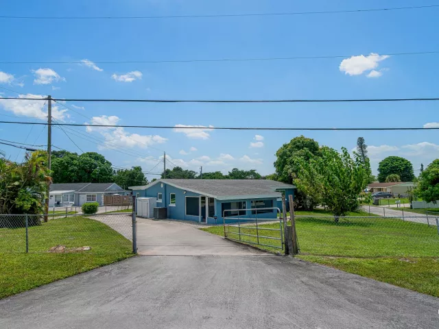 Продажа дома по адресу 5134 CANAL Road - фото 9355680