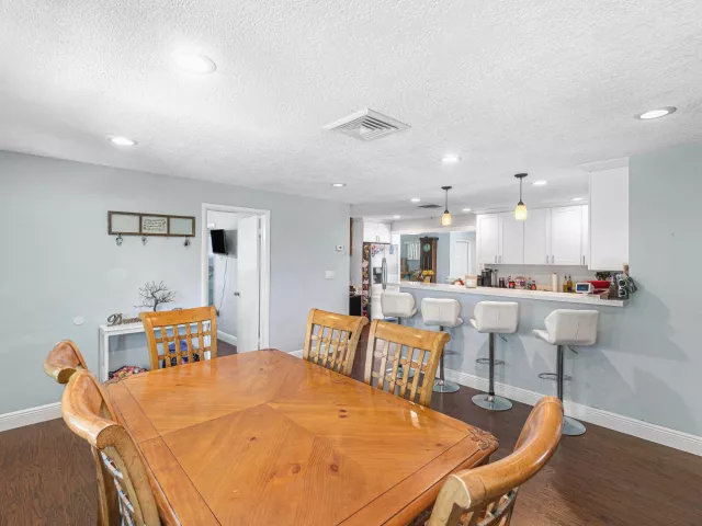 Продажа дома по адресу 5134 CANAL Road - фото 9355685