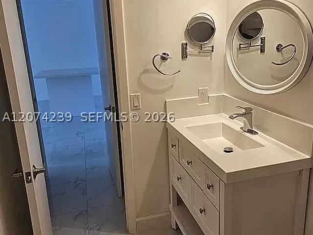 Продажа дома по адресу 12337 SW 20th Ter - фото 9360050