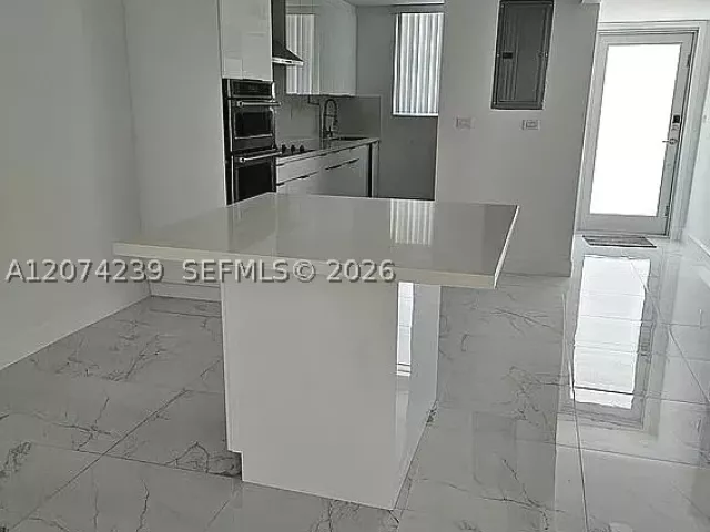 Продажа дома по адресу 12337 SW 20th Ter - фото 9360035