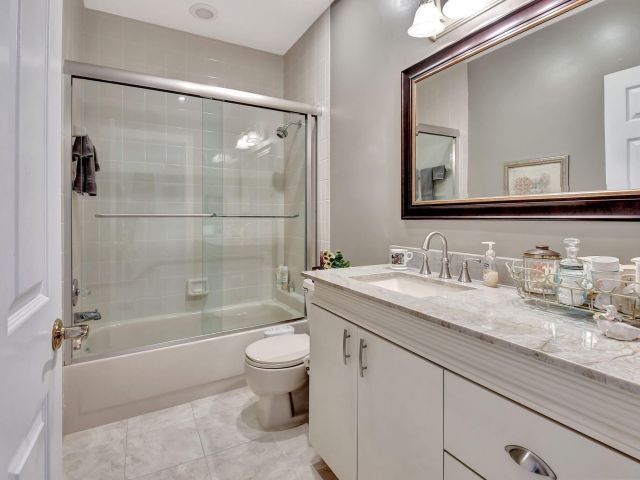 Продажа дома по адресу 2286 NW 60th Street - фото 9372200
