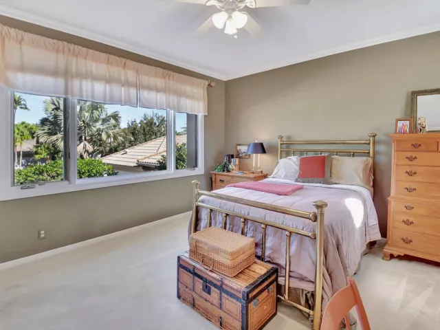 Продажа дома по адресу 2286 NW 60th Street - фото 9372199