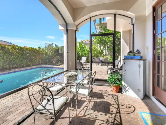 Продажа дома по адресу 2286 NW 60th Street - фото 9372206