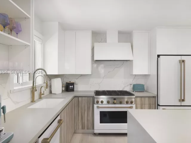 Продажа дома по адресу 1353 Van Buren St - фото 9344475