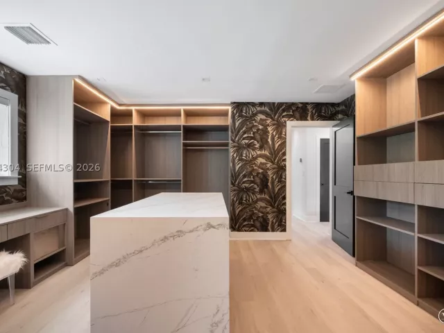 Продажа дома по адресу 1353 Van Buren St - фото 9344482