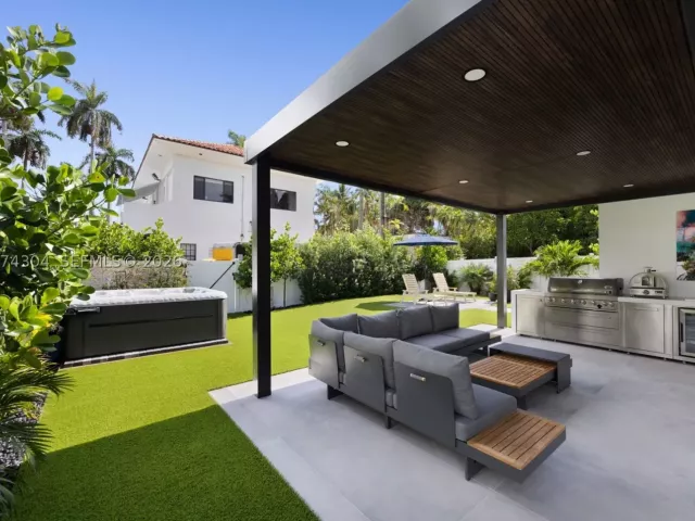 Продажа дома по адресу 1353 Van Buren St - фото 9344492