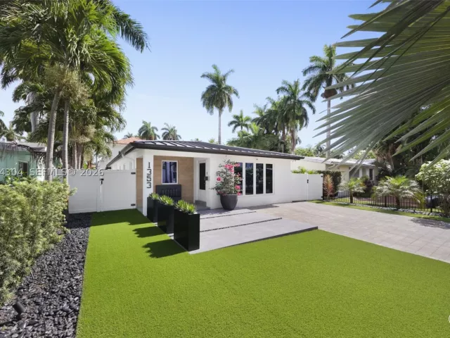 Продажа дома по адресу 1353 Van Buren St - фото 9344469