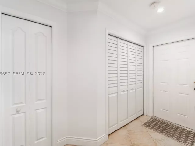 Продажа дома по адресу 530 NW 31st Av - фото 9349711