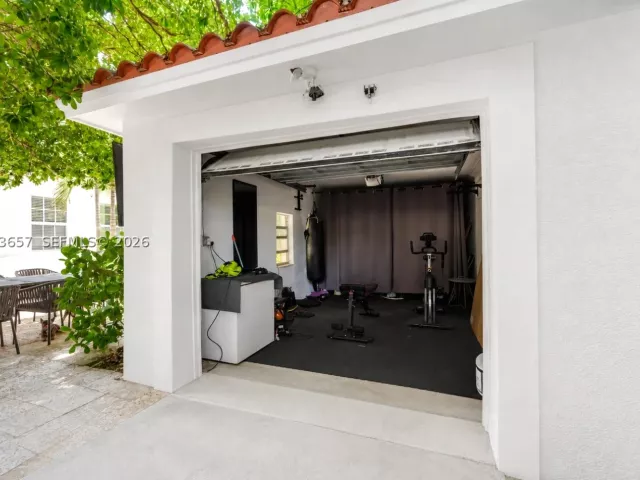 Продажа дома по адресу 530 NW 31st Av - фото 9349719
