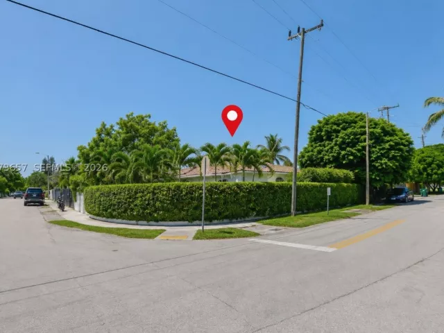 Продажа дома по адресу 530 NW 31st Av - фото 9349723