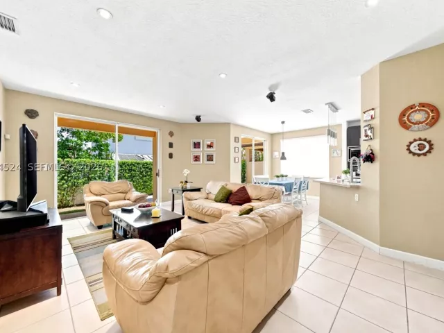 Продажа дома по адресу 15429 SW 36th Ter - фото 9344299