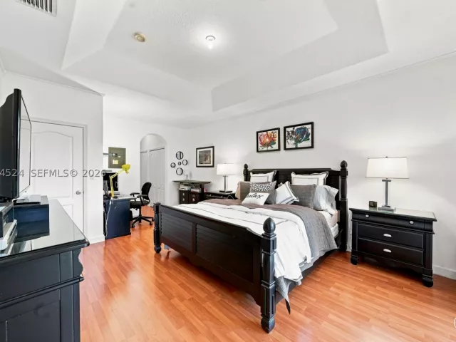 Продажа дома по адресу 15429 SW 36th Ter - фото 9344303