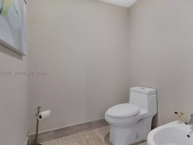 Продажа квартиры # - фото 9344156