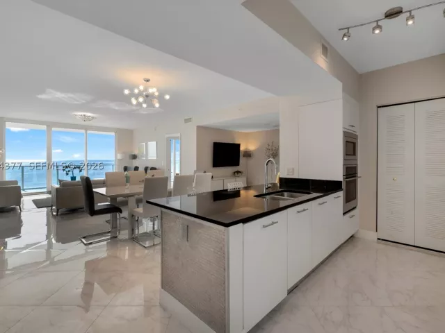 Продажа квартиры # - фото 9344136