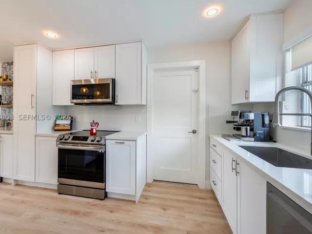 Продажа дома по адресу 9441 SW 52nd Ter - фото 9344372