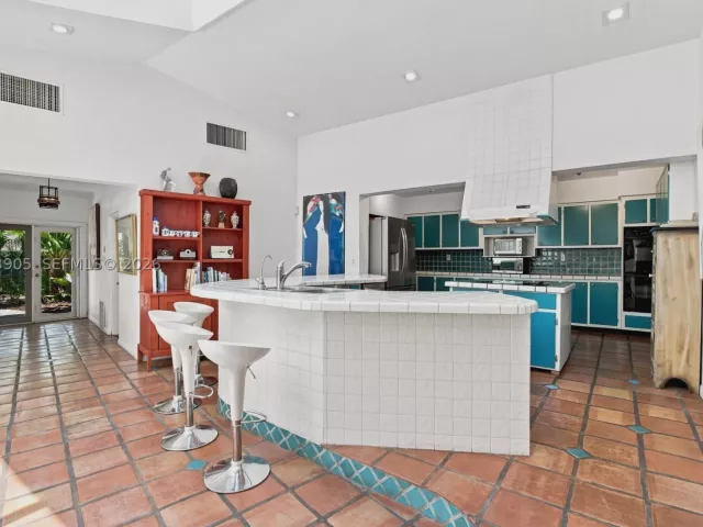 Продажа дома по адресу 4110 Battersea Rd - фото 9376491