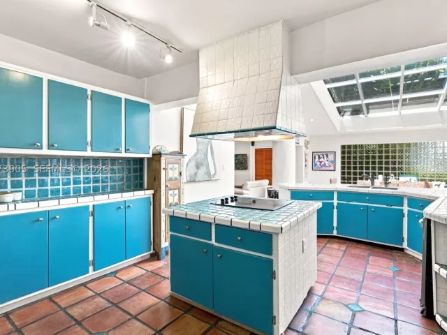Продажа дома по адресу 4110 Battersea Rd - фото 9376492