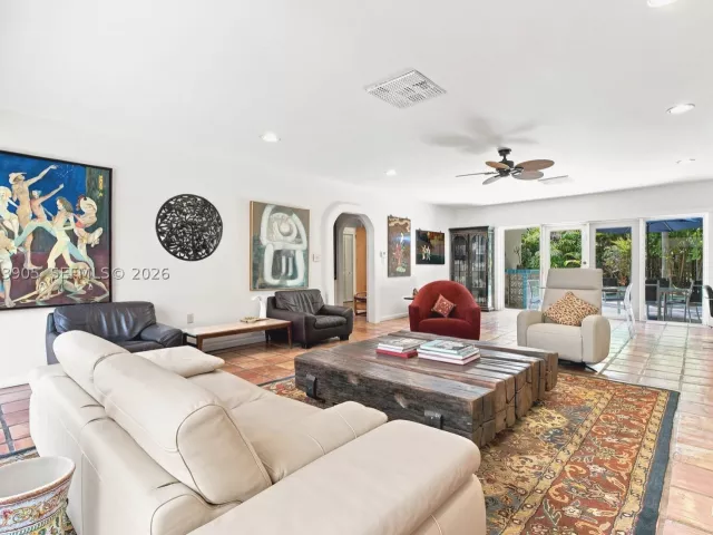 Продажа дома по адресу 4110 Battersea Rd - фото 9376495